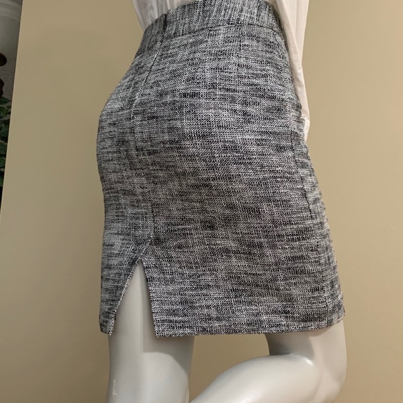 Banana Republic Black White Woven Mini Skirt - Picture 6 of 15